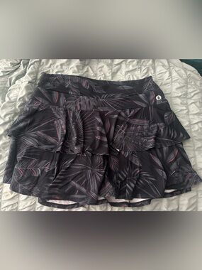 Women's Black Palm-Print Ruffle Skirt